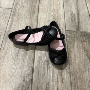 Black sequin bow dress shoes